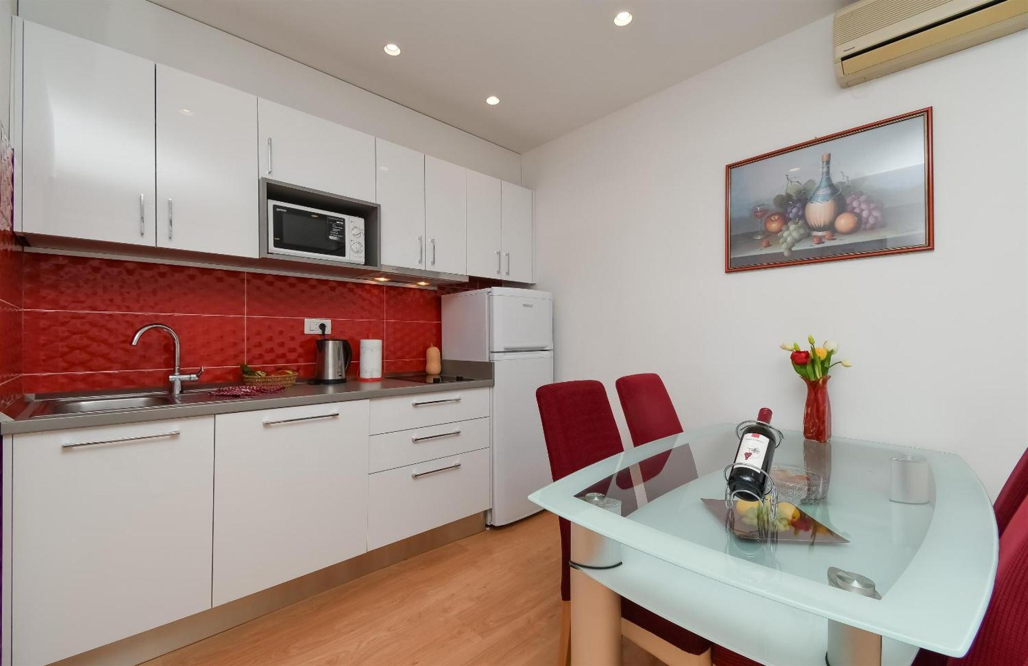 Apartment Joviz Макарска Екстериор снимка