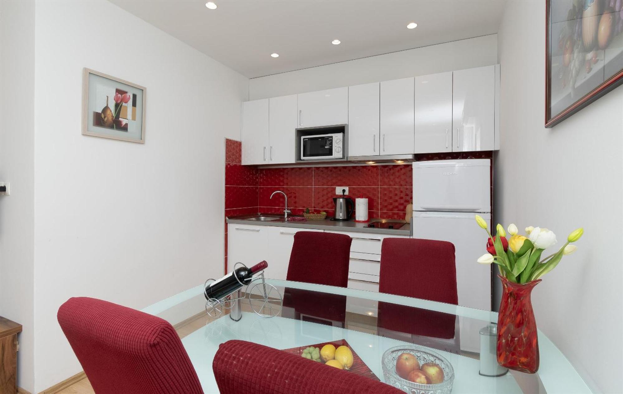 Apartment Joviz Макарска Екстериор снимка